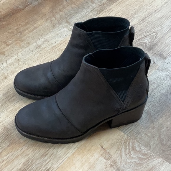 Sorel Cate Waterproof Women's Chelsea Boot Casual Blackened Brown - Picture 2 of 9